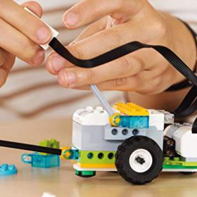 LEGO Education WeDo 20 Core Set 45300 0 3